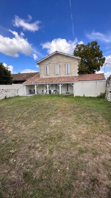 Maison Entierement Renovee Vila Ambares-et-Lagrave Exterior foto